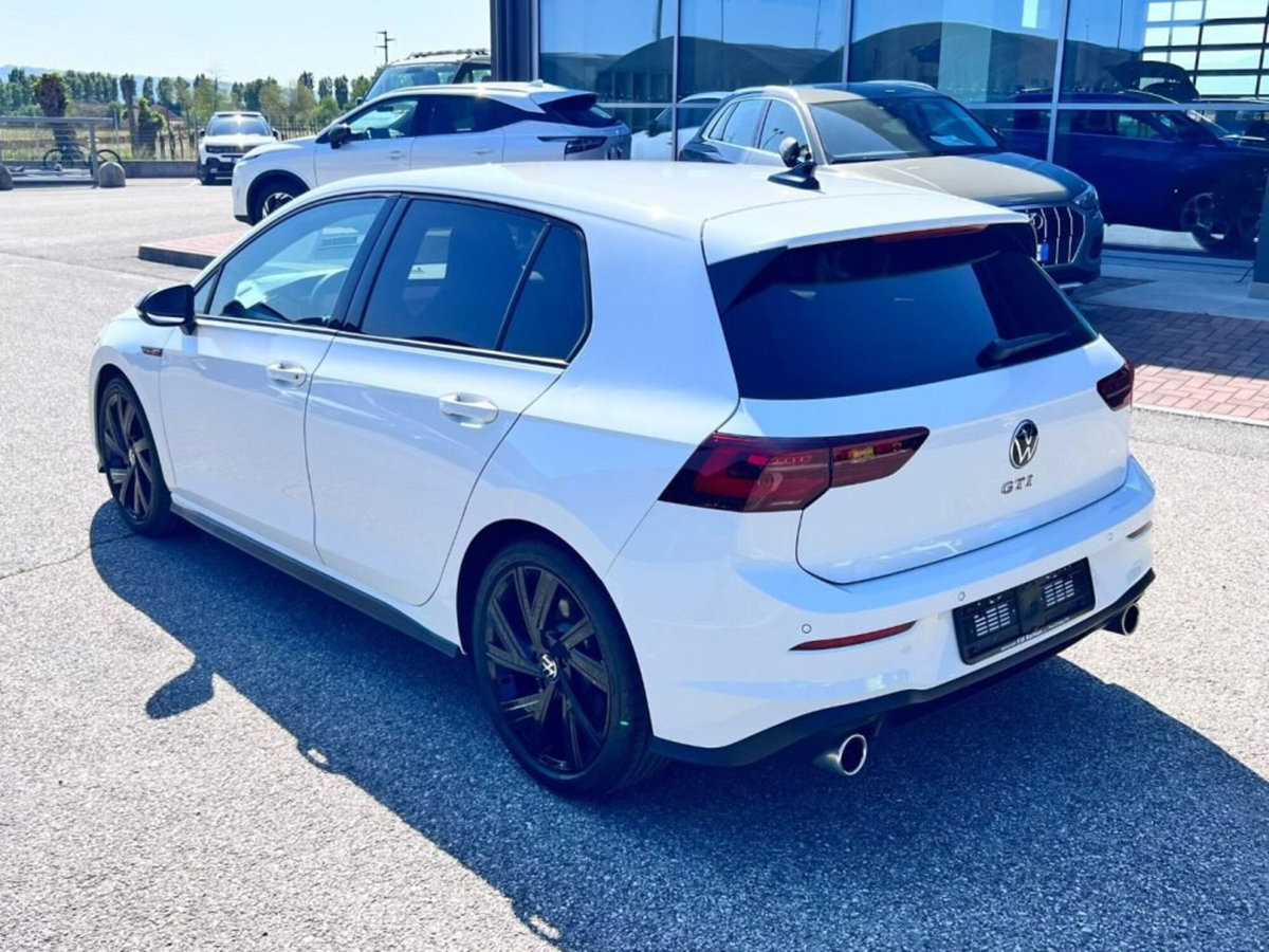 Volkswagen Golf 2.0 TSI GTI DSG (4)