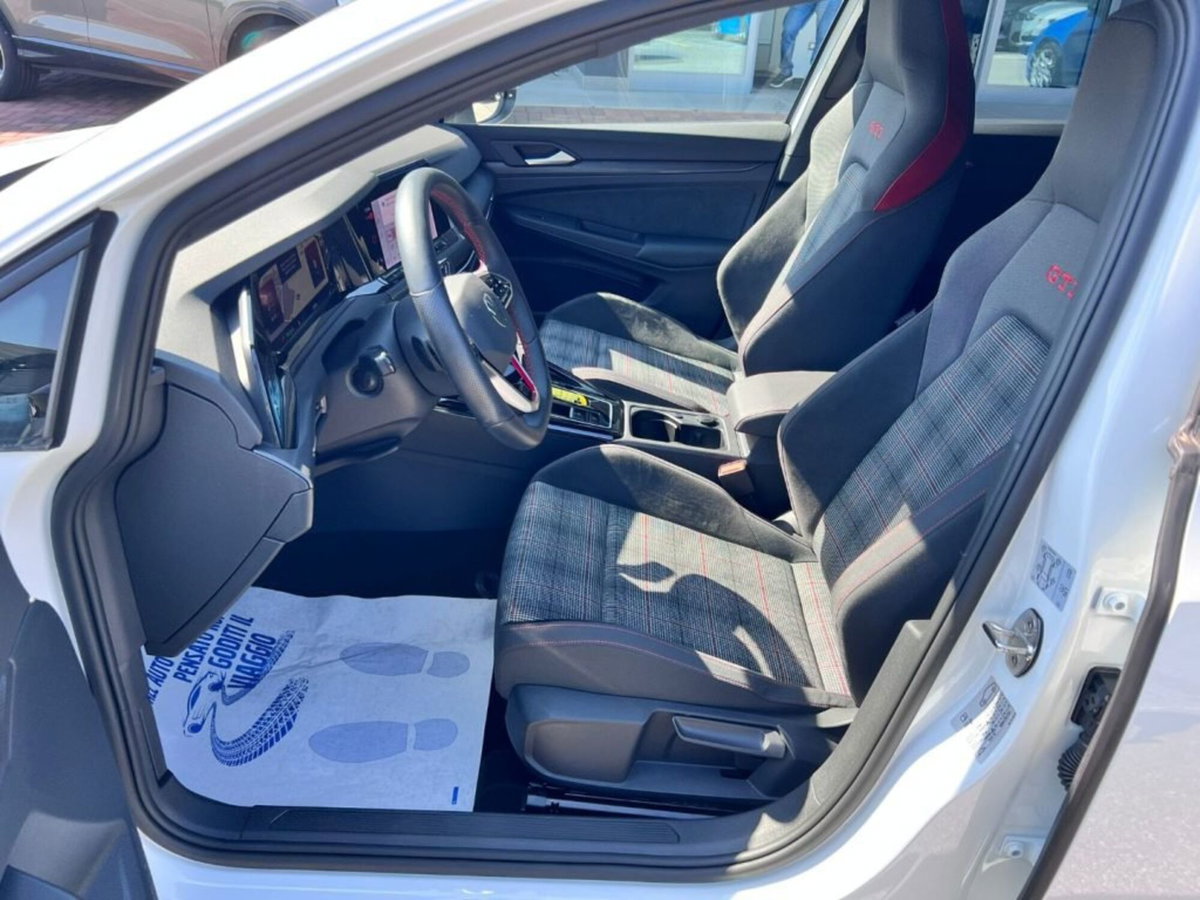 Volkswagen Golf 2.0 TSI GTI DSG (5)