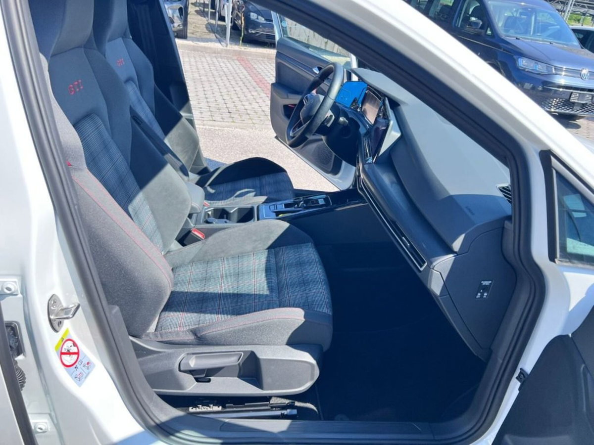 Volkswagen Golf 2.0 TSI GTI DSG (6)