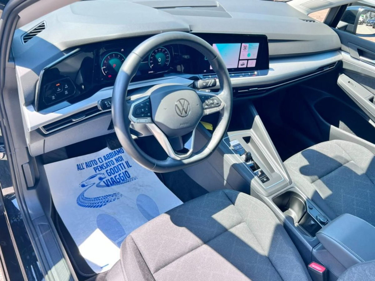 Volkswagen Golf 1.0 eTSI EVO DSG Life (14)