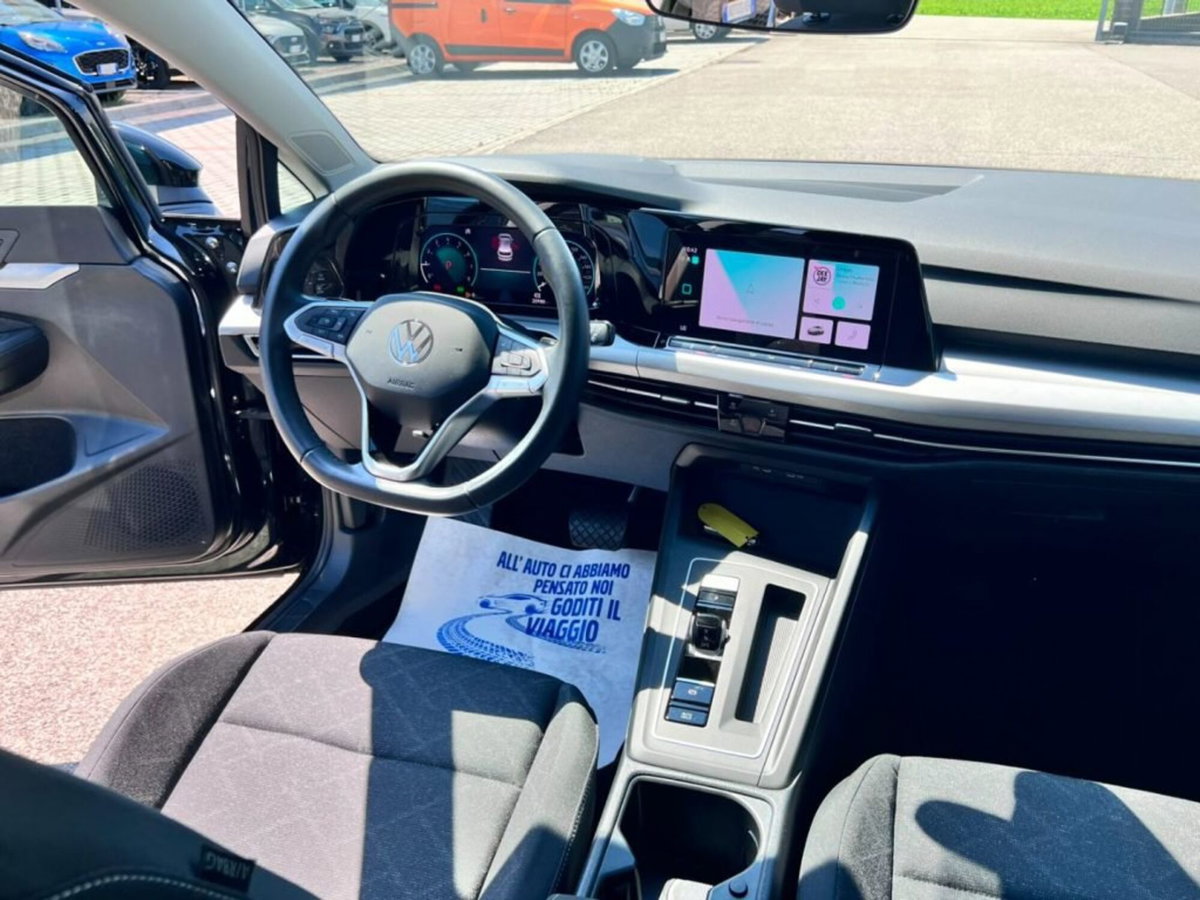 Volkswagen Golf 1.0 eTSI EVO DSG Life (9)