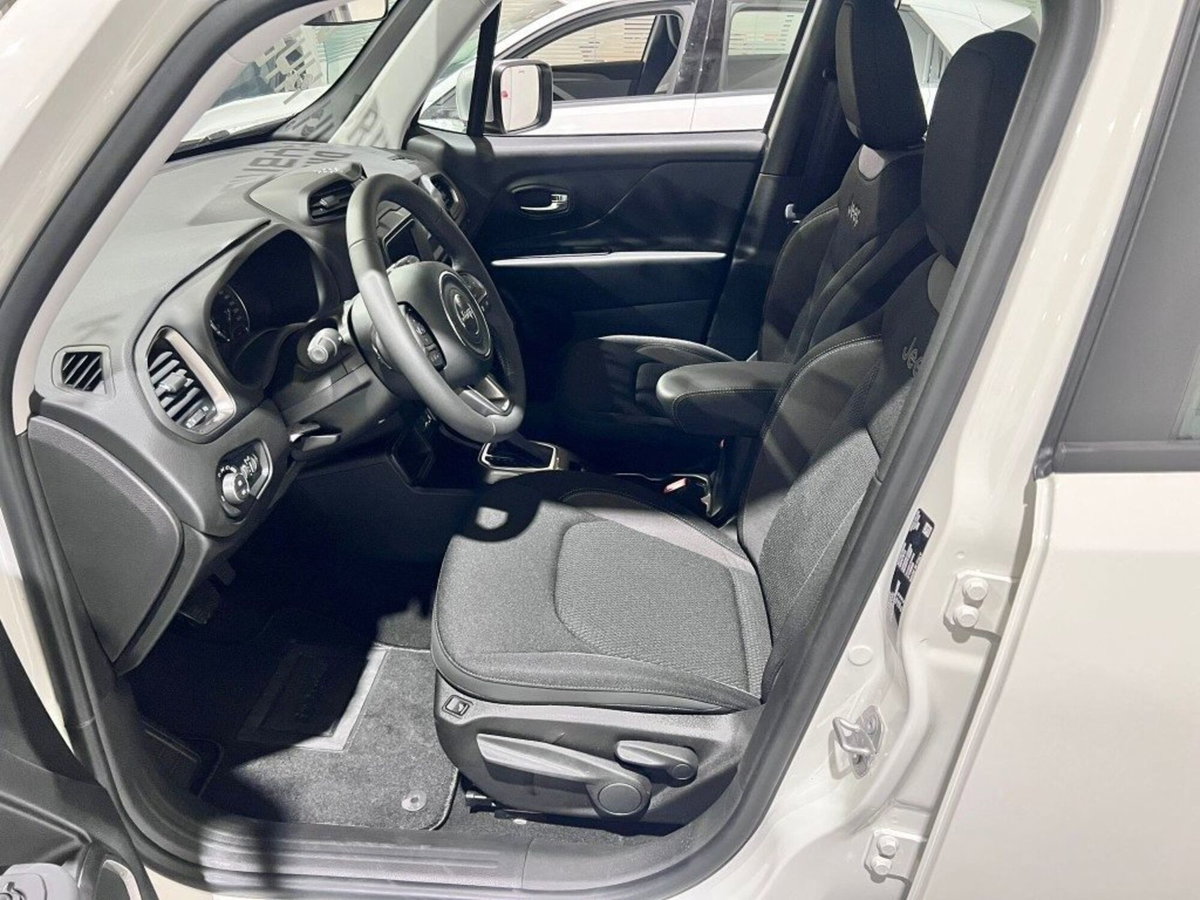 Jeep Renegade 1.5 Turbo T4 MHEV Limited (4)