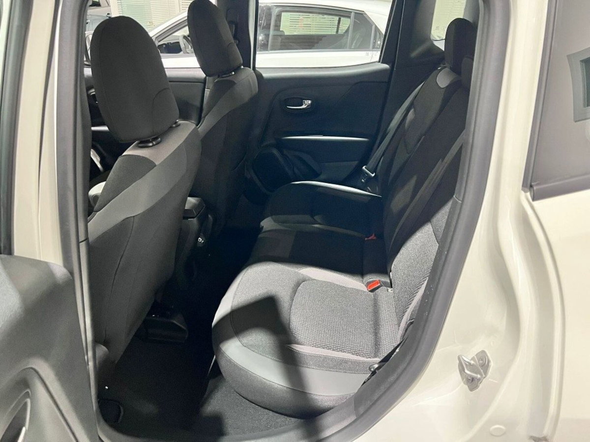 Jeep Renegade 1.5 Turbo T4 MHEV Limited (6)