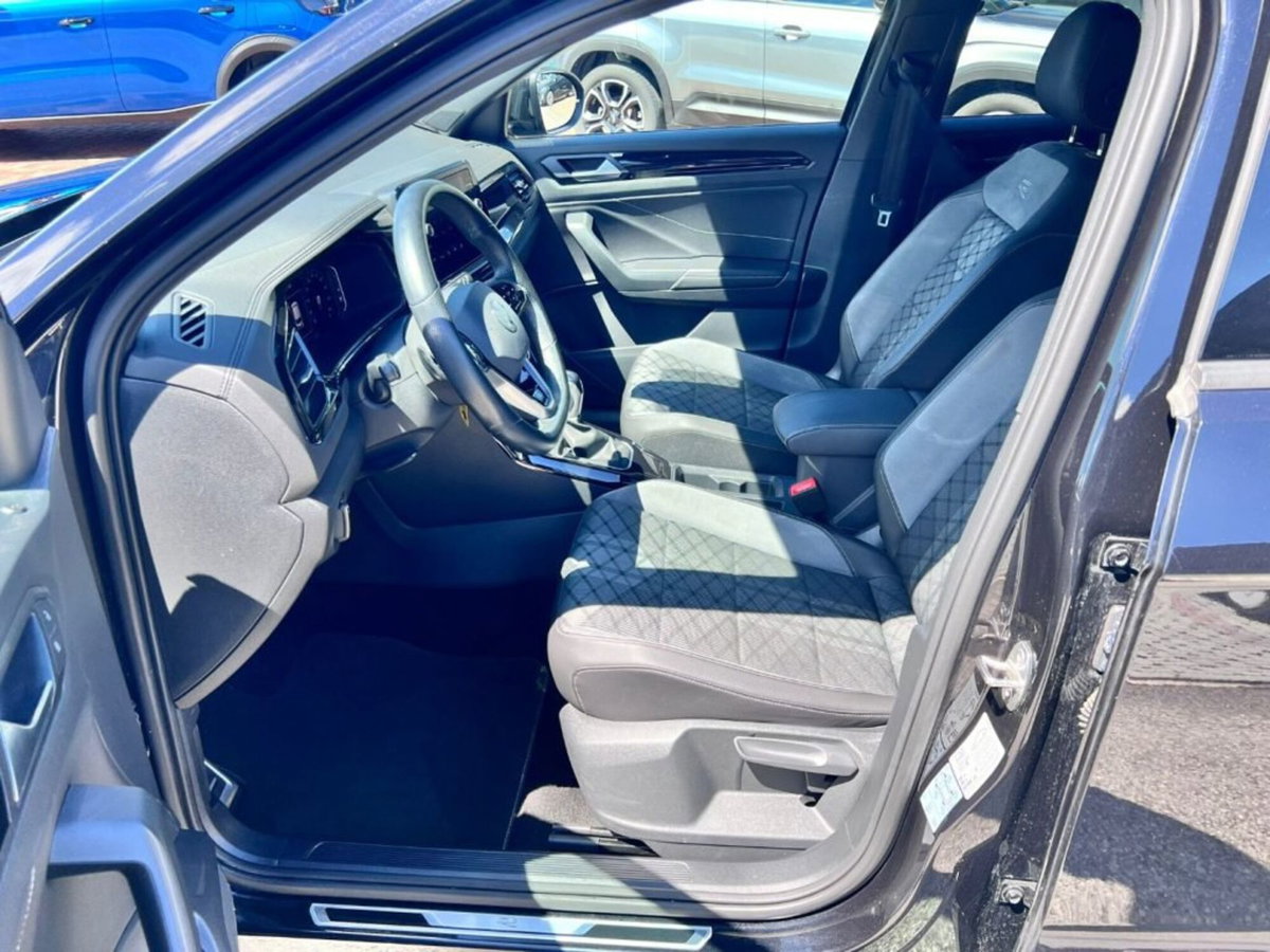 Volkswagen T-Roc 1.5 tsi R-Line dsg (5)