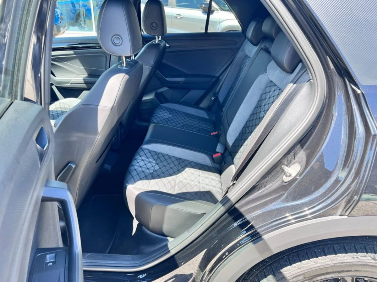 Volkswagen T-Roc 1.5 tsi R-Line dsg (7)