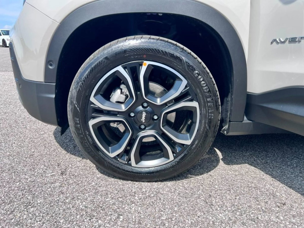 Jeep Avenger full-electric Summit fwd 156cv auto (15)