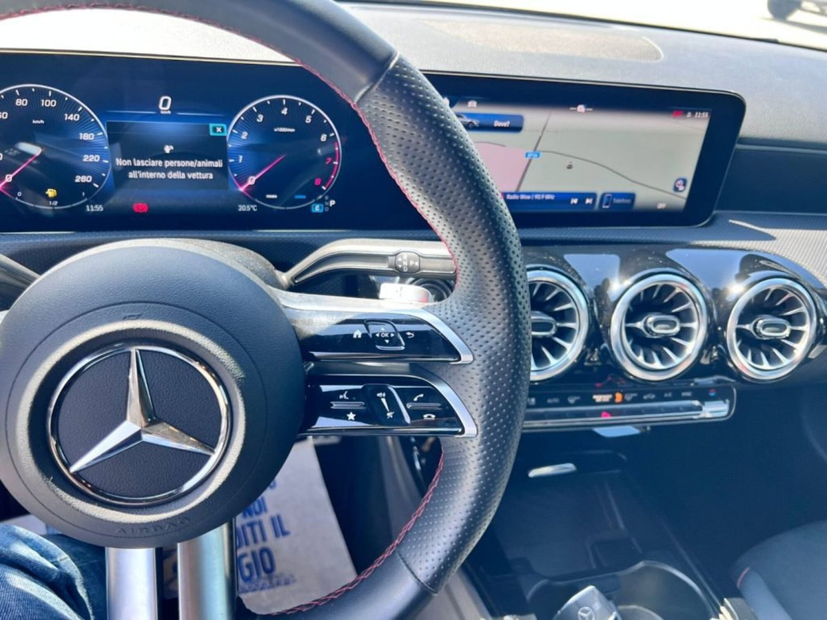 Mercedes-Benz Classe A 180 Automatic Executive (13)