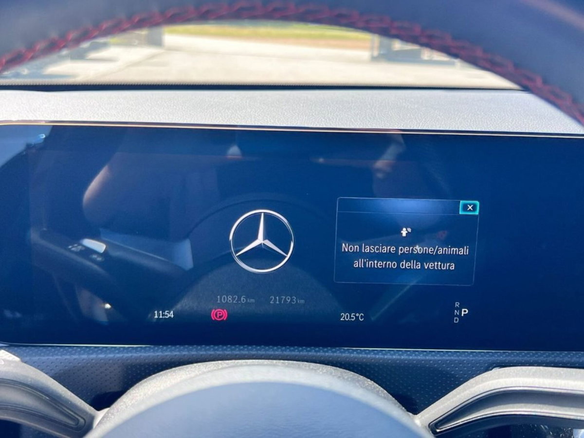 Mercedes-Benz Classe A 180 Automatic Executive (18)