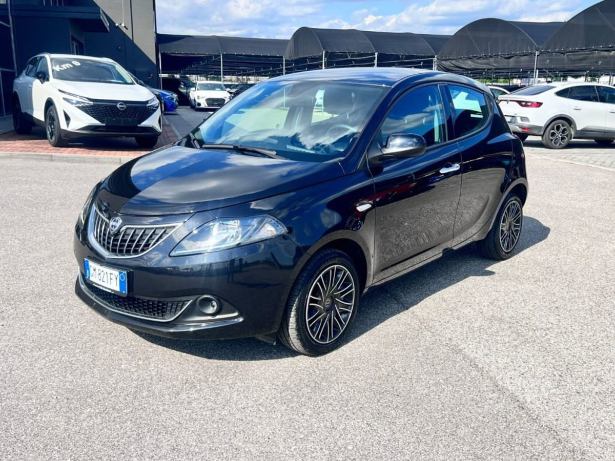 Lancia Ypsilon 1.0 FireFly 5 porte S&S Hybrid Ecochic Gold