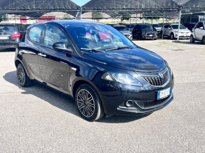 Lancia Ypsilon 1.0 FireFly 5 porte S&S Hybrid Ecochic Gold (2)