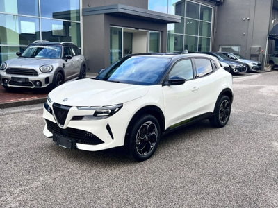 Alfa Romeo Junior 1.2 ibrida Q4 Intensa 145cv edct6 nuova