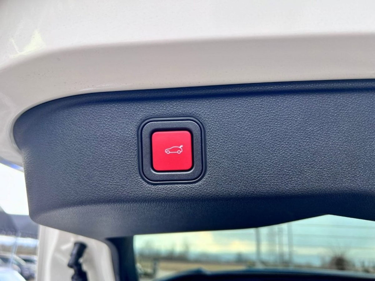 Alfa Romeo Junior 1.2 ibrida Q4 Intensa 145cv edct6 (17)