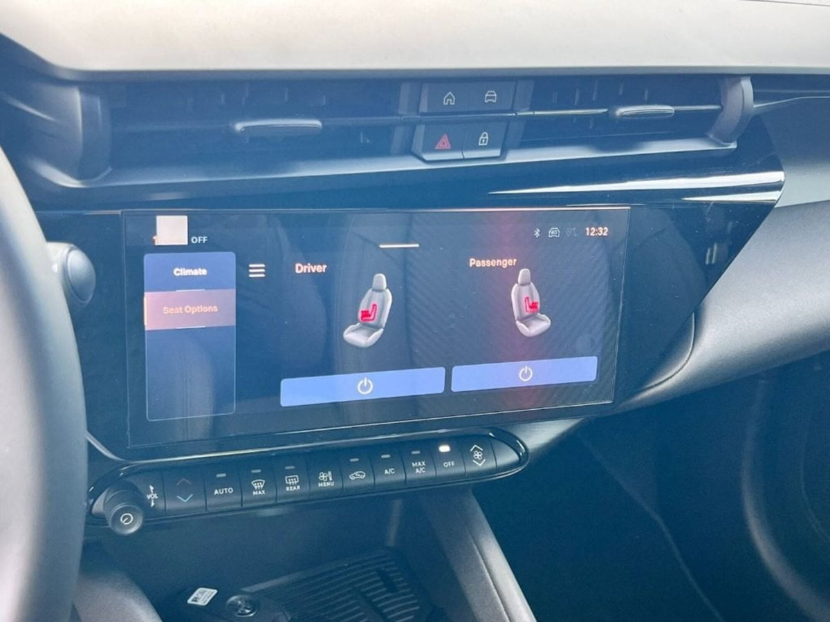 Alfa Romeo Junior 1.2 ibrida Q4 Intensa 145cv edct6 (18)