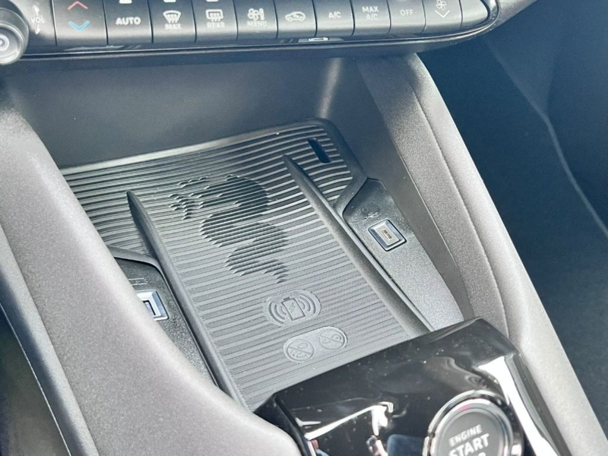 Alfa Romeo Junior 1.2 ibrida Q4 Intensa 145cv edct6 (20)