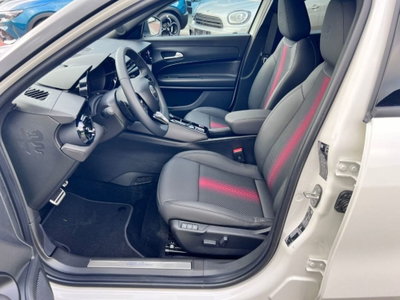 Alfa Romeo Junior 1.2 ibrida Q4 Intensa 145cv edct6 (5)