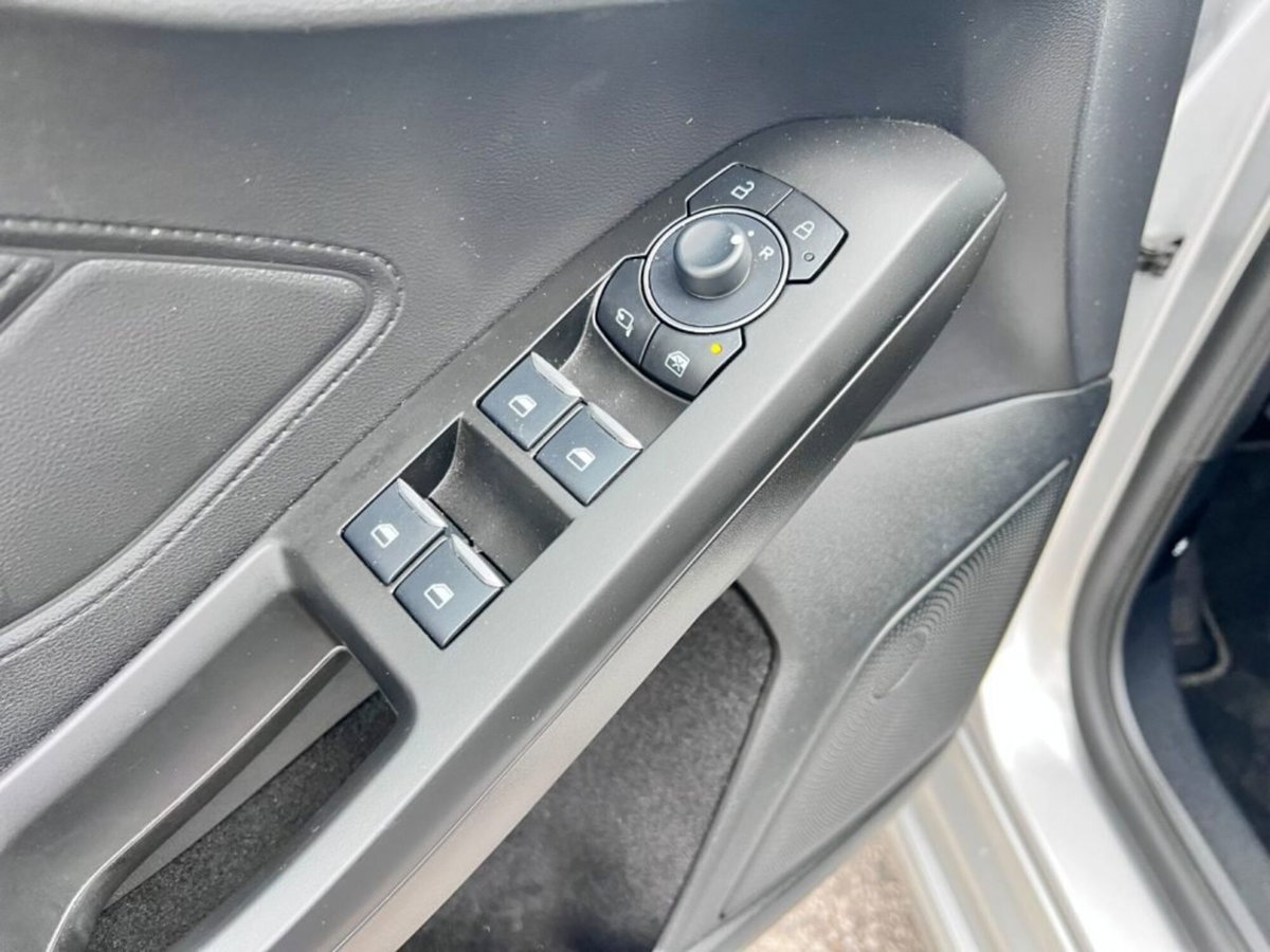 Ford Focus 1.5 EcoBlue 115 CV automatico 5p. ST-Line Style (18)