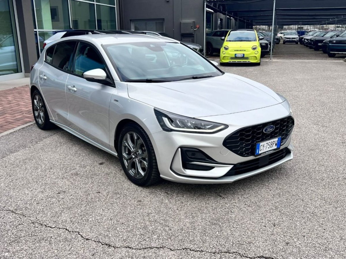 Ford Focus 1.5 EcoBlue 115 CV automatico 5p. ST-Line Style (2)