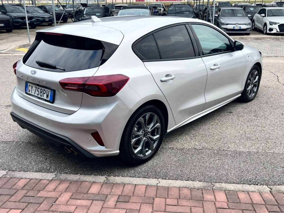 Ford Focus 1.5 EcoBlue 115 CV automatico 5p. ST-Line Style (3)
