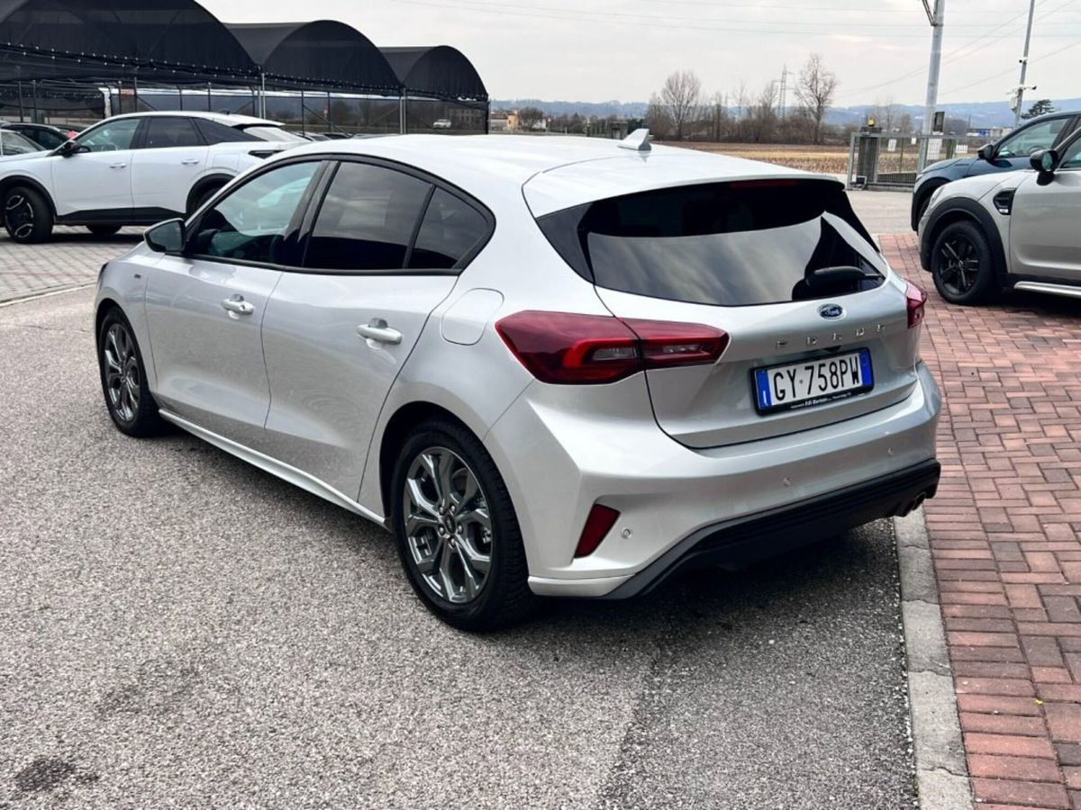 Ford Focus 1.5 EcoBlue 115 CV automatico 5p. ST-Line Style (4)