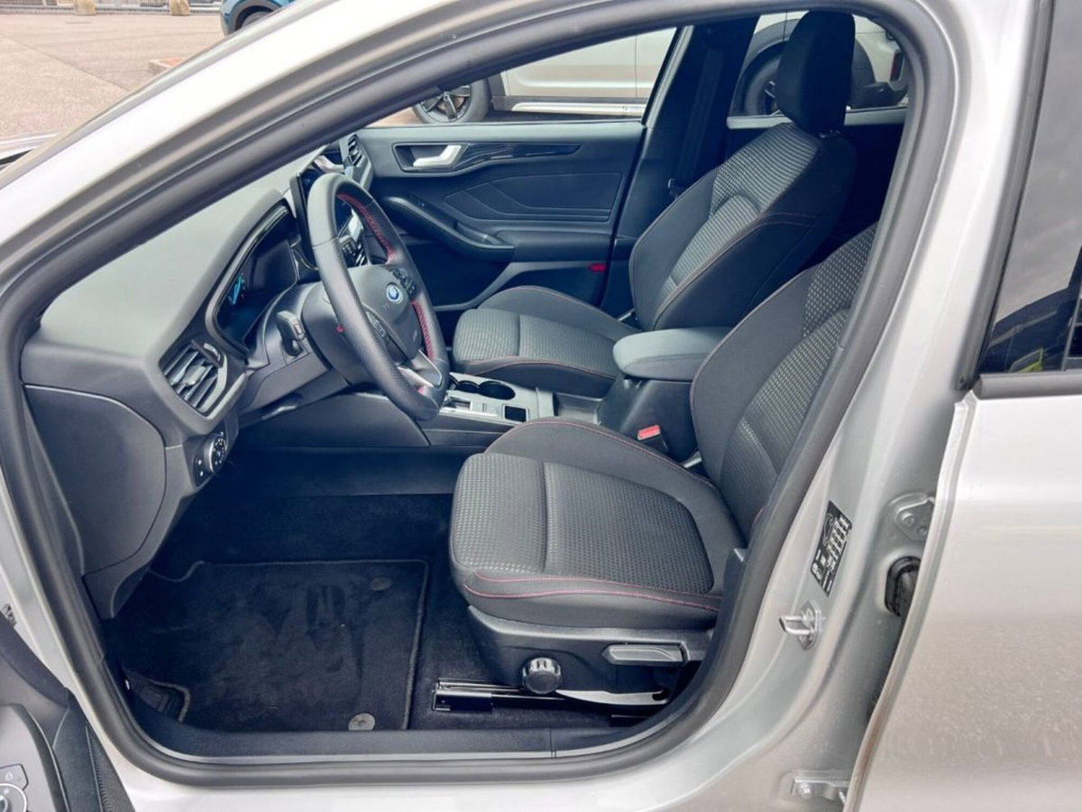 Ford Focus 1.5 EcoBlue 115 CV automatico 5p. ST-Line Style (5)