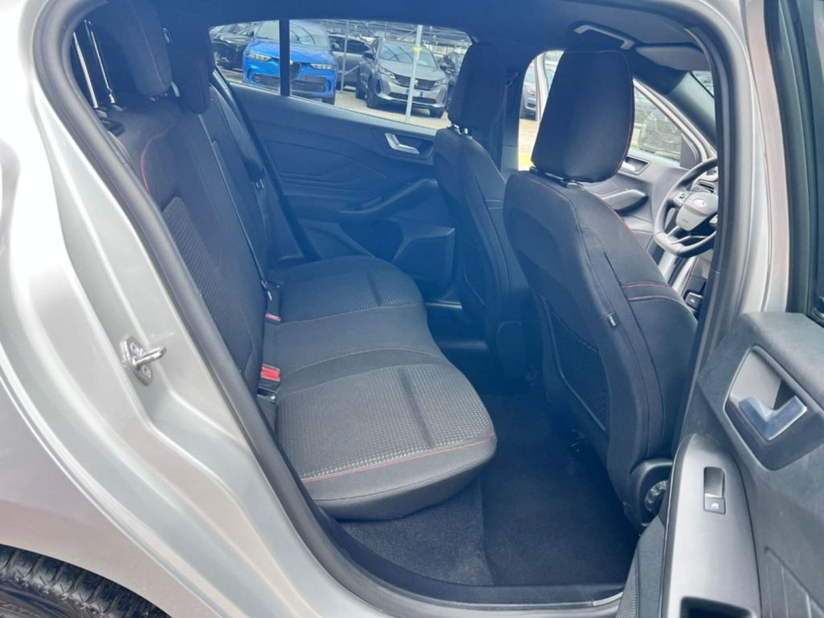 Ford Focus 1.5 EcoBlue 115 CV automatico 5p. ST-Line Style (7)