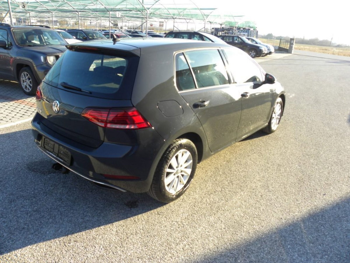 Volkswagen Golf 1.0 TSI 85 CV 5p. Trendline BlueMotion Technology (3)