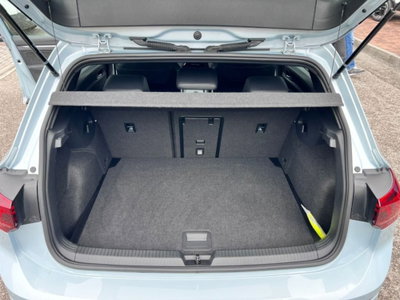 Volkswagen Golf 2.0 TDI 150 CV DSG SCR R-Line (8)