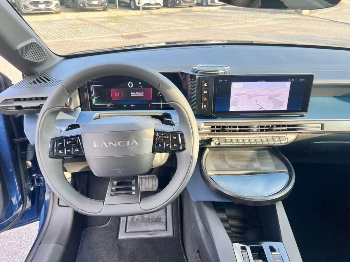 Lancia Ypsilon 1.2 mhev Edizione Cassina e-dct (10)