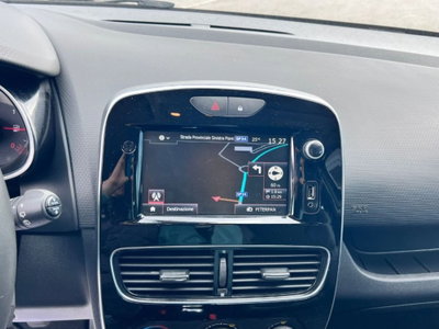 Renault Clio TCe 12V 75 CV 5 porte Moschino Zen (10)