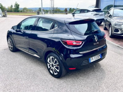 Renault Clio TCe 12V 75 CV 5 porte Moschino Zen (4)