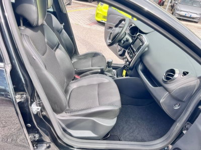 Renault Clio TCe 12V 75 CV 5 porte Moschino Zen (6)