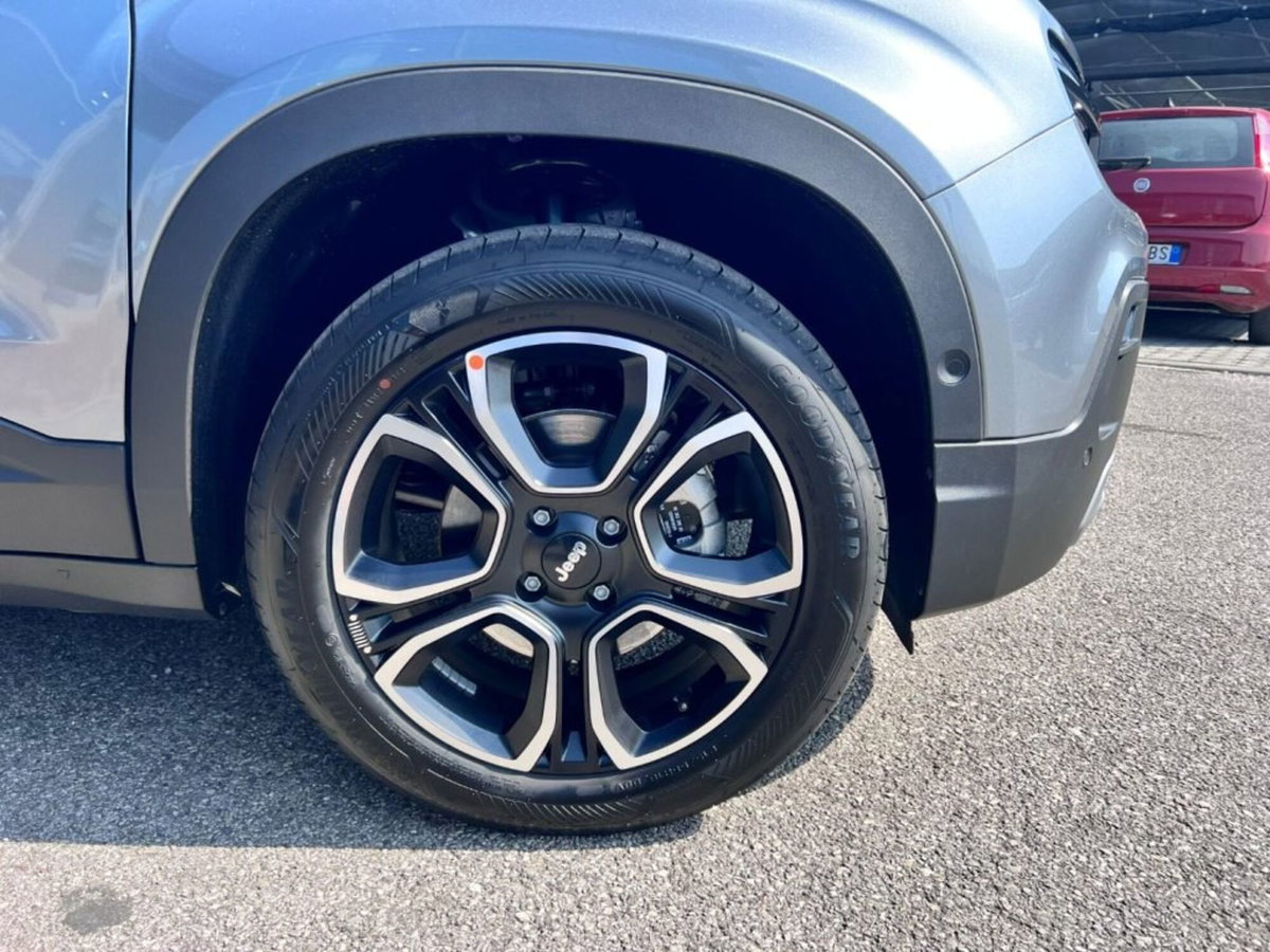 Jeep Avenger 1.2 turbo Summit fwd 100cv (12)