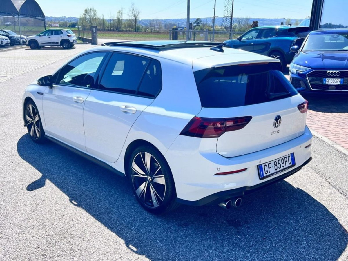 Volkswagen Golf 2.0 TDI GTD DSG (4)