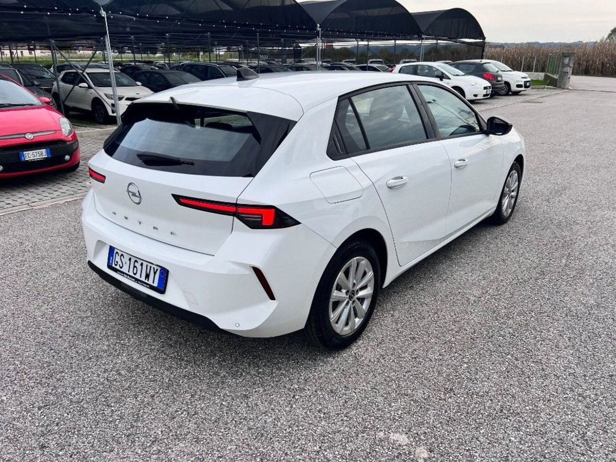 Opel Astra 1.2 Turbo 110 CV Elegance (3)