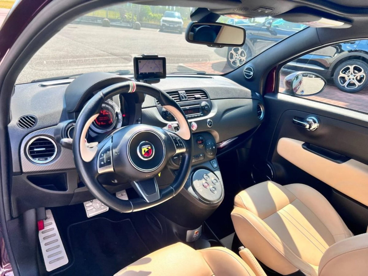 Abarth 695 Cabrio 1.4 t-jet 180cv (19)