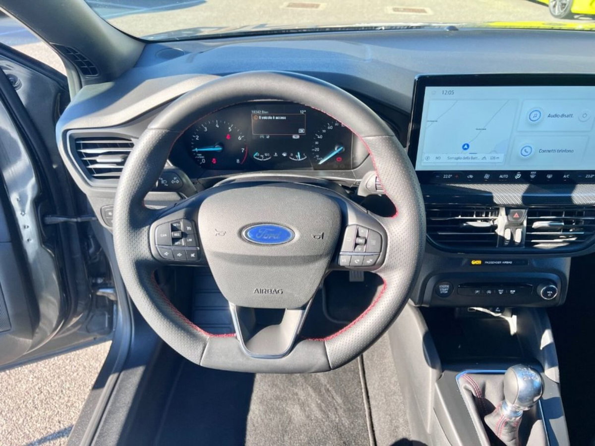 Ford Focus 1.0 EcoBoost Hybrid 125 CV 5p. ST-Line (11)