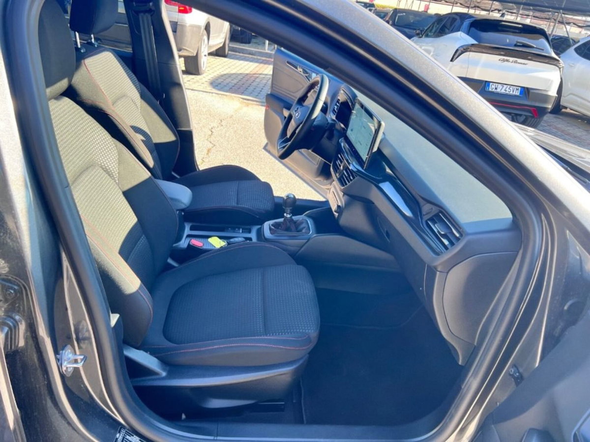 Ford Focus 1.0 EcoBoost Hybrid 125 CV 5p. ST-Line (7)