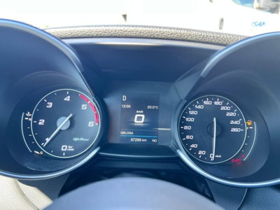 Alfa Romeo Giulia 2.2 Turbodiesel 160 CV AT8 Super (8)