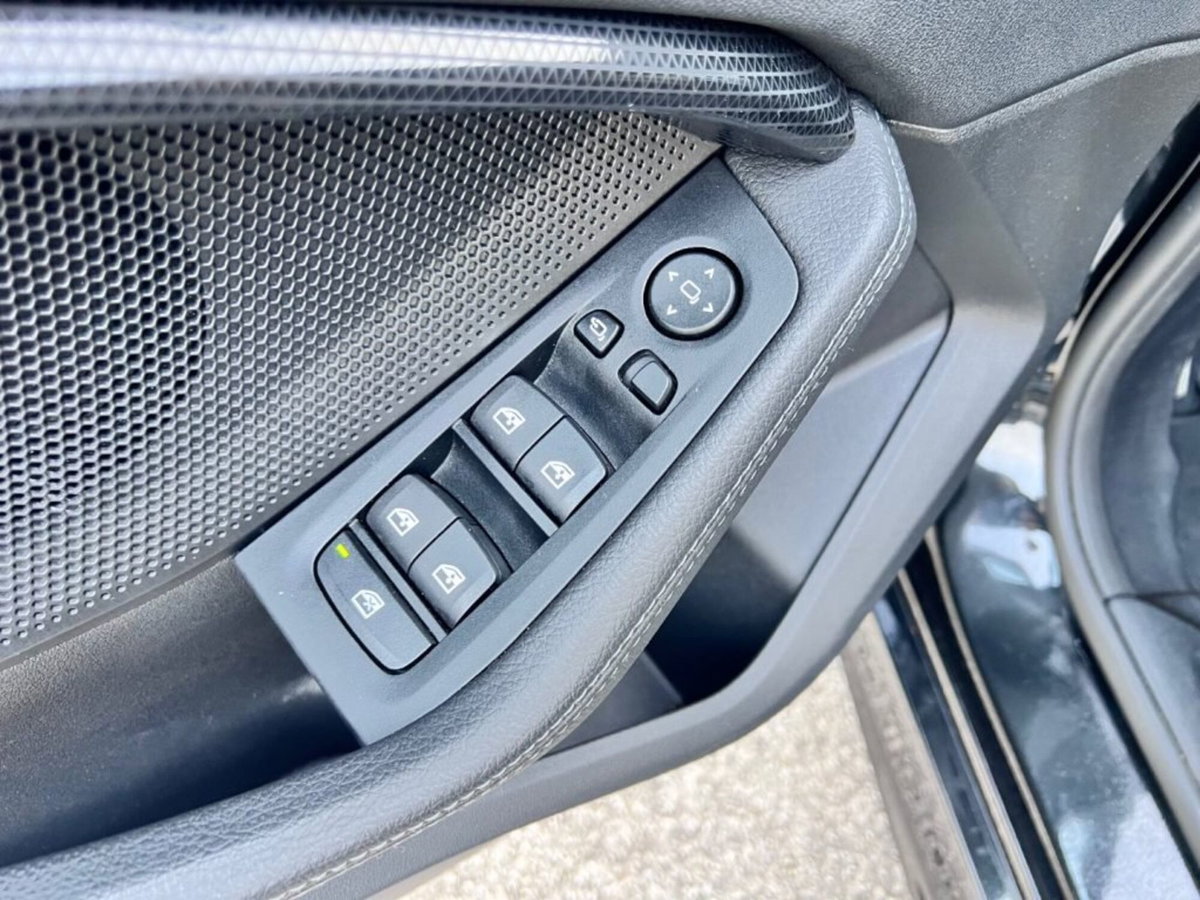 BMW Serie 1 5p. 116i 5p. Msport (11)