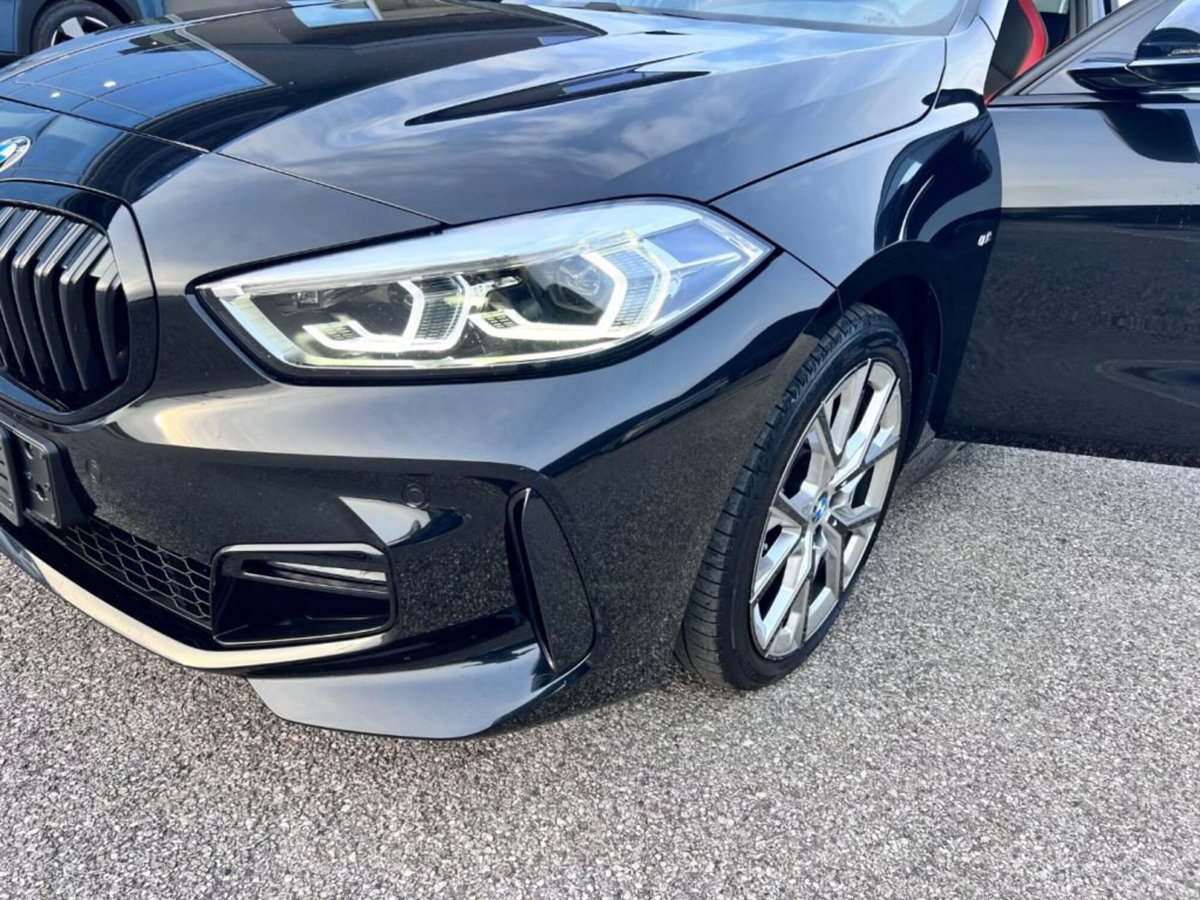 BMW Serie 1 5p. 116i 5p. Msport (18)