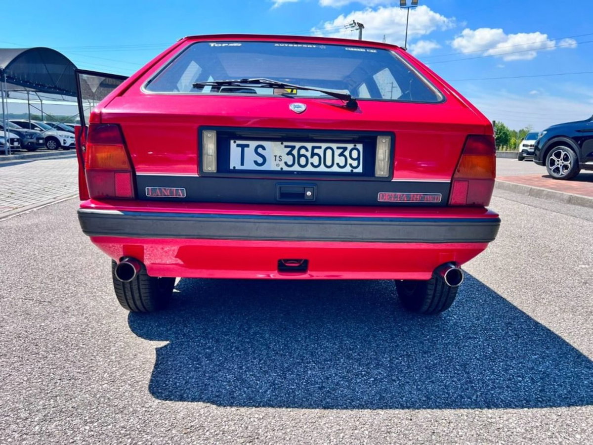 Lancia Delta turbo HF 4WD (13)
