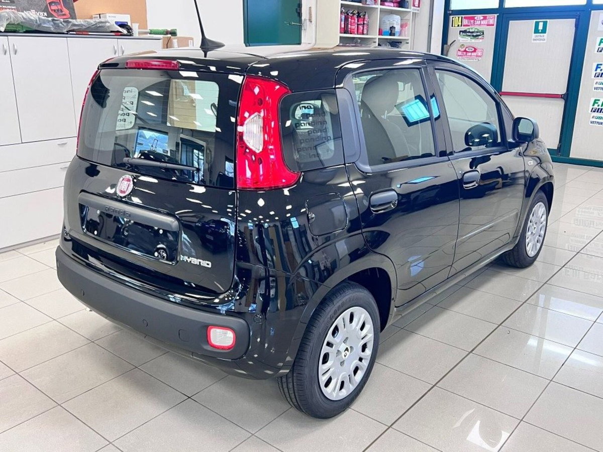 Fiat Panda 1.0 firefly hybrid Icon s&s 70cv (3)