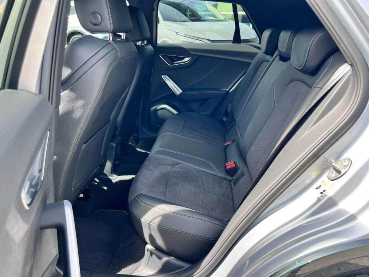 Audi Q2 Q2 35 TDI quattro S tronic S line Edition (7)