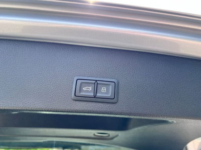 Audi Q2 Q2 35 TDI quattro S tronic S line Edition (9)