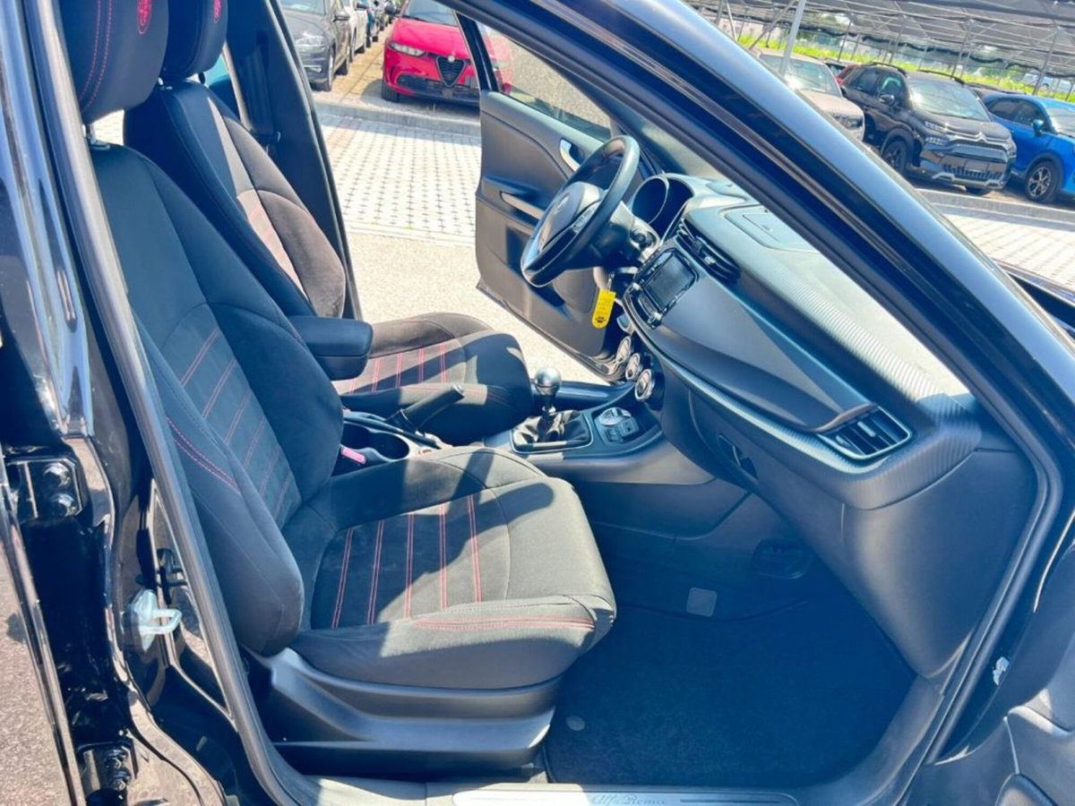 Alfa Romeo Giulietta 1.4 Turbo Sprint 120cv (6)