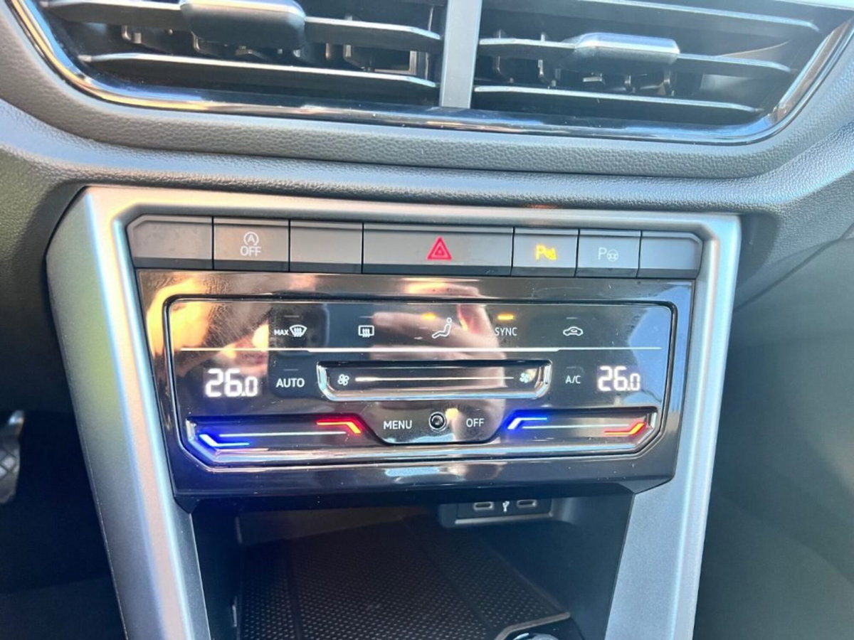 Volkswagen T-Roc 1.0 TSI Life (12)