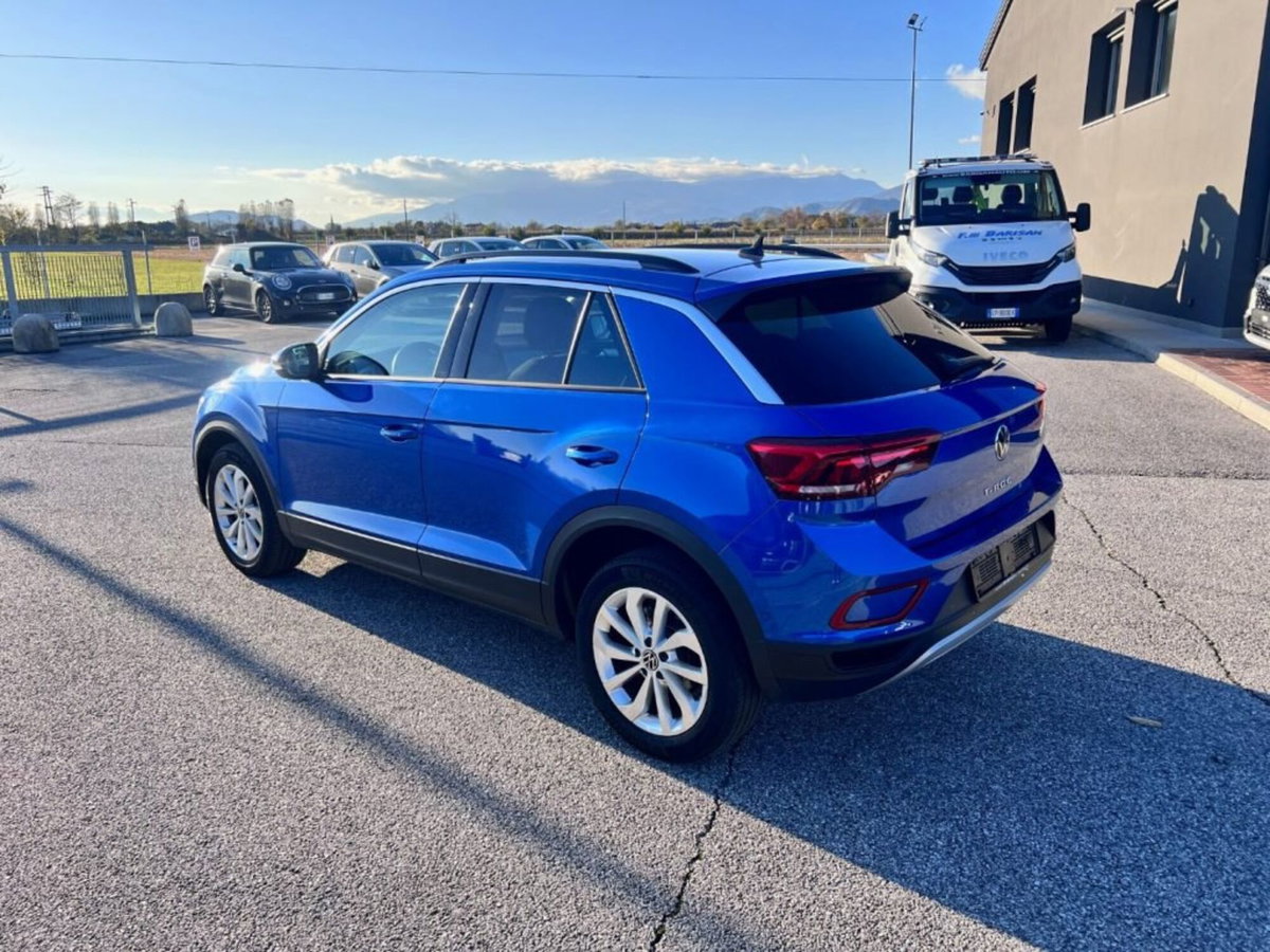Volkswagen T-Roc 1.0 TSI Life (4)