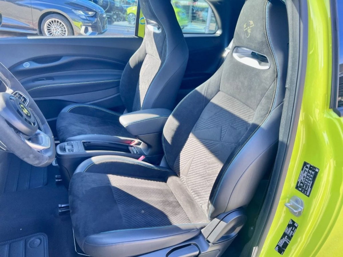 Abarth 500e Cabrio 42 kWh Turismo (10)