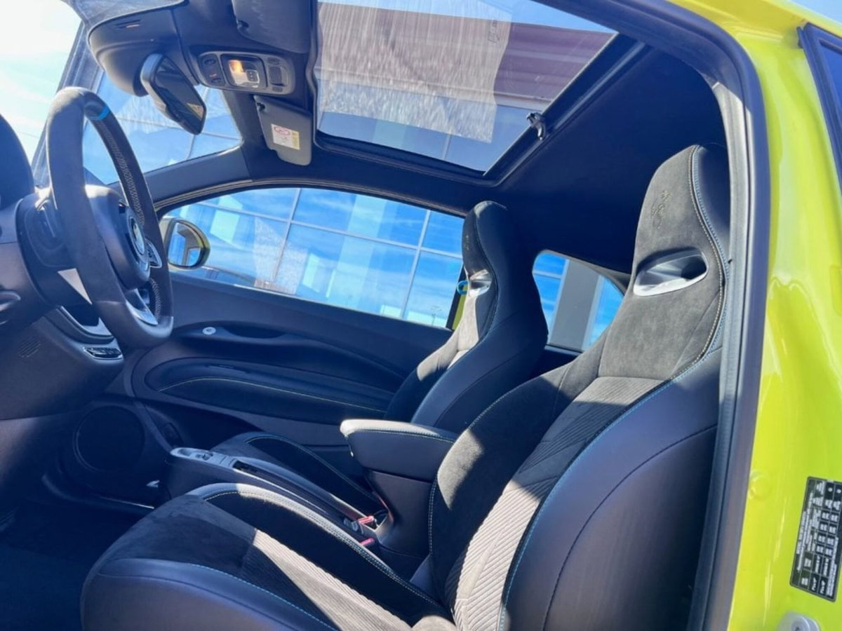 Abarth 500e Cabrio 42 kWh Turismo (11)