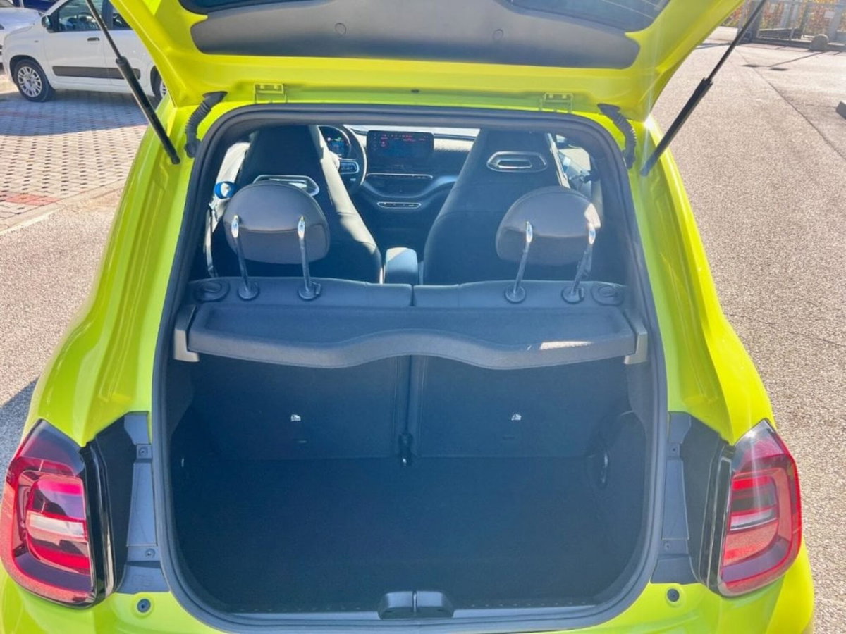 Abarth 500e Cabrio 42 kWh Turismo (8)